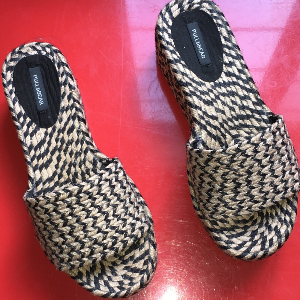 Pull & Bear Espadrille Wedges - Picture 4 of 8